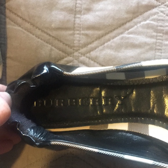 Burberry Ballet Flats! EUC! - Picture 2 of 5